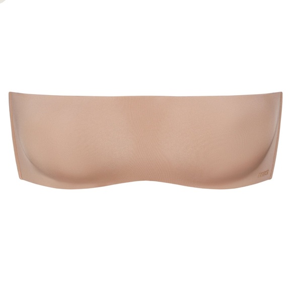 SKIMS Wireless Form Strapless Bra - Picture 2 of 7